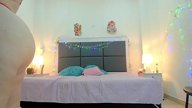 Aslhyn Gomez online show from December 16, 2024, 8:16 pm