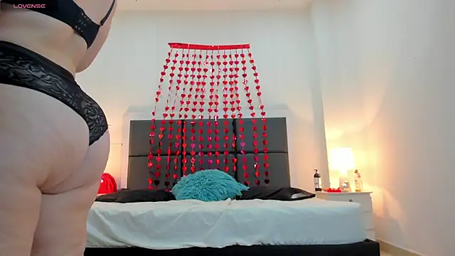 Aslhyn Gomez online show from February 11, 2025, 11:22 pm