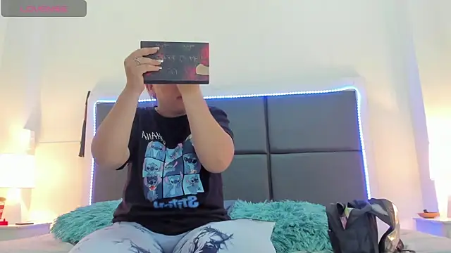 Aslhyn Gomez online show from September 15, 2025, 6:08 pm