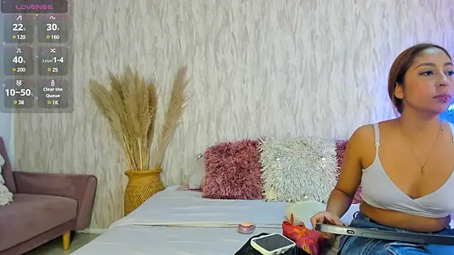 emily parkerr online show from January 7, 2025, 9:25 pm