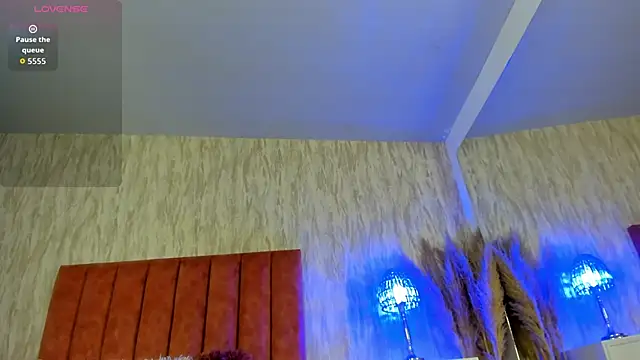 emily parkerr online show from September 10, 2025, 10:21 pm