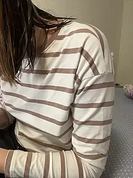 BeatriceTender online show from February 17, 2026, 6:58 pm