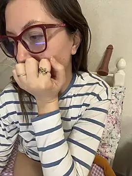 BeatriceTender online show from March 19, 2026, 7:07 pm