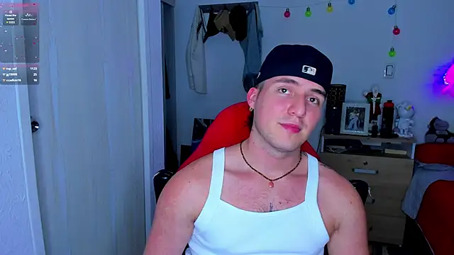 liam oficial02 online show from December 19, 2024, 9:51 am