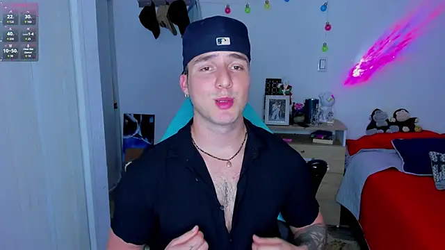 liam oficial02 online show from January 10, 2025, 1:32 am