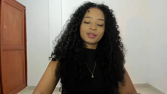 avellanatammy online show from October 10, 2025, 1:04 am