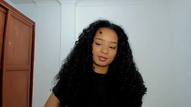 avellanatammy online show from November 19, 2025, 3:06 am