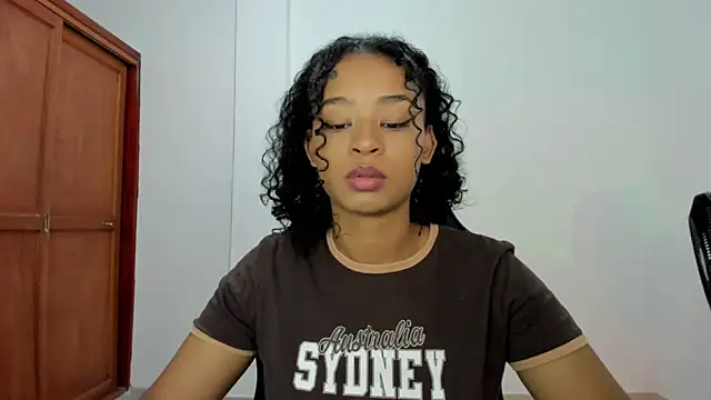 avellanatammy online show from November 29, 2025, 4:37 am