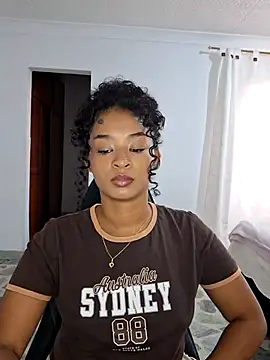 Snapshot of avellanatammy chatting on June 10, 2026, 7:46 pm avellanatammy online show from June 10, 2026, 7:46 pm