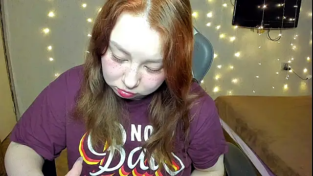 Milafoxxxy online show from December 3, 2024, 4:03 am