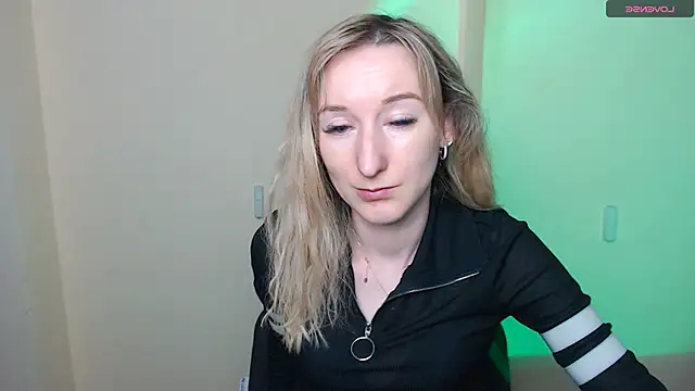 Snapshot of AmandaSell chatting on May 16, 2026, 10:36 am AmandaSell online show from May 16, 2026, 10:36 am