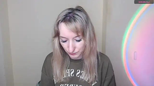Snapshot of AmandaSell chatting on May 20, 2026, 6:52 am AmandaSell online show from May 20, 2026, 6:52 am
