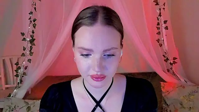 MishkaMe online show from December 19, 2024, 4:24 pm