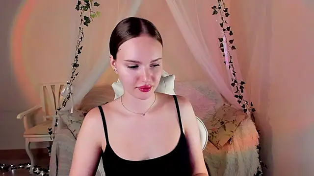 MishkaMe online show from September 14, 2025, 3:55 pm