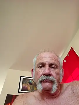 Snapshot of den-rock4u chatting on October 29, 2025, 8:32 pm den-rock4u online show from October 29, 2025, 8:32 pm