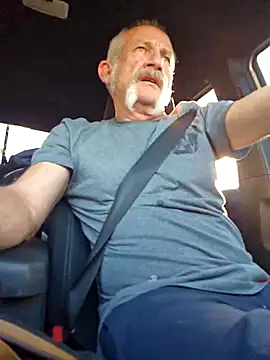 Snapshot of den-rock4u chatting on December 4, 2025, 10:40 pm den-rock4u online show from December 4, 2025, 10:40 pm