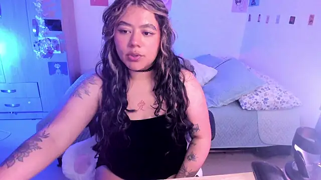 StephaniFox online show from March 7, 2025, 3:40 am