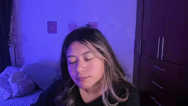 StephaniFox online show from November 2, 2025, 2:25 am