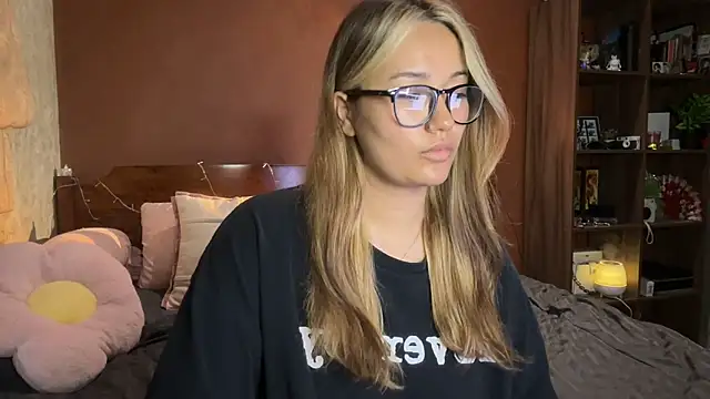 Snapshot of immahawaii chatting on July 25, 2026, 7:17 am immahawaii online show from July 25, 2026, 7:17 am