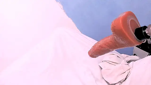 roberts kloe online show from February 8, 2025, 5:50 pm