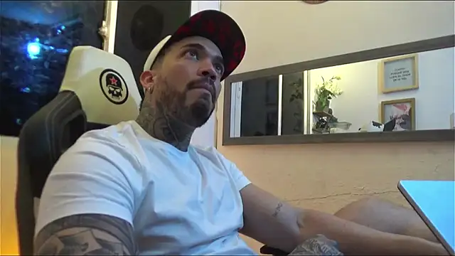 Angel sex latin online show from January 13, 2025, 2:50 am