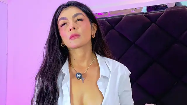 Holly Brensonexx  online show from March 11, 2026, 12:33 pm