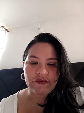 Snapshot of Julieta-tits chatting on June 18, 2026, 8:02 pm Julieta-tits online show from June 18, 2026, 8:02 pm