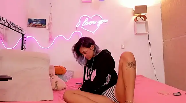 Snapshot of lilith_horny chatting on December 20, 2024, 9:54 am lilith horny online show from December 20, 2024, 9:54 am