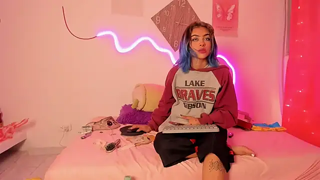 Snapshot of lilith_horny chatting on January 10, 2025, 4:44 am lilith horny online show from January 10, 2025, 4:44 am