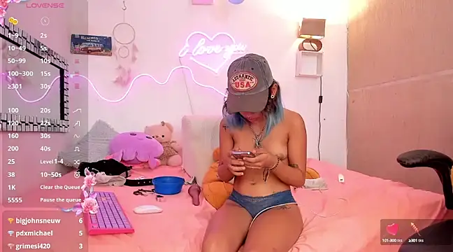 Snapshot of lilith_horny chatting on February 18, 2025, 7:19 pm lilith horny online show from February 18, 2025, 7:19 pm