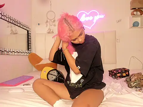 Snapshot of lilith_horny chatting on January 7, 2026, 9:34 am lilith horny online show from January 7, 2026, 9:34 am