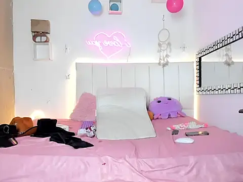 Snapshot of lilith_horny chatting on February 10, 2026, 6:12 pm lilith horny online show from February 10, 2026, 6:12 pm