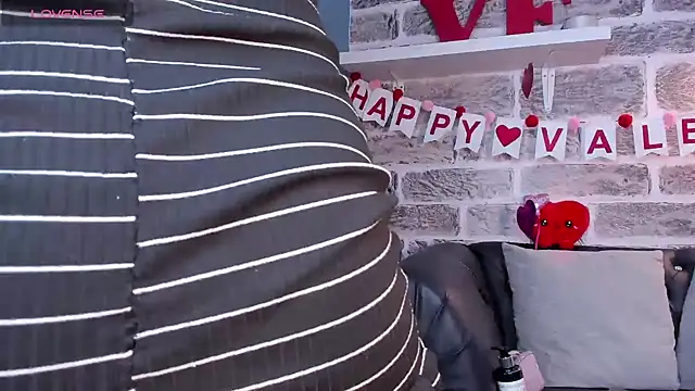 Tamaraakins online show from February 12, 2025, 5:05 pm