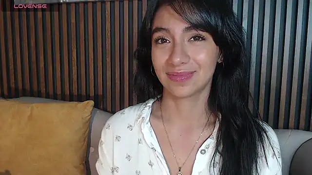 Tamaraakins online show from March 19, 2025, 6:55 pm