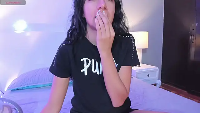 Tamaraakins online show from November 25, 2025, 1:11 pm