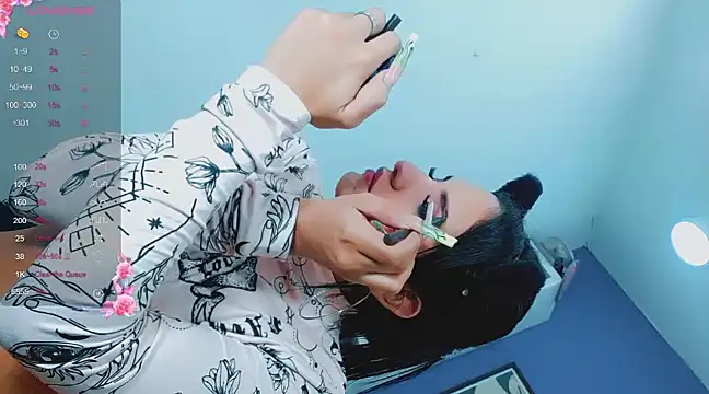 valentina princess  online show from February 3, 2025, 1:52 am