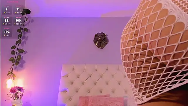 Vaioleth-Adams online show from February 10, 2025, 7:28 pm