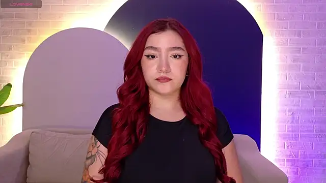 ViolettCastel online show from March 6, 2026, 7:10 pm