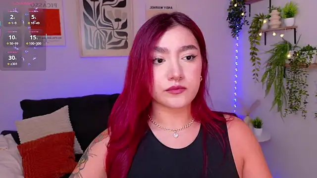 ViolettCastel online show from April 10, 2026, 8:24 pm