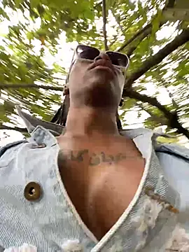 sweetsarabig22cm online show from March 5, 2025, 10:43 pm