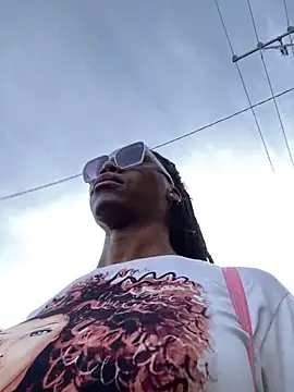 sweetsarabig22cm online show from March 8, 2025, 10:56 pm