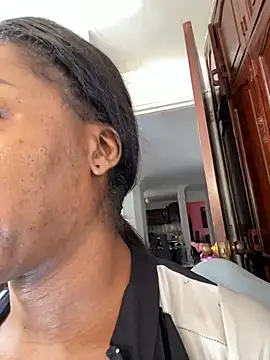 sweetsarabig22cm online show from April 21, 2026, 1:50 pm