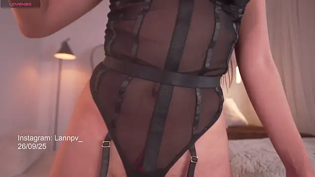 lanie   online show from September 26, 2025, 10:58 pm