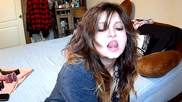 ZeelaXoXo online show from January 12, 2026, 7:41 pm