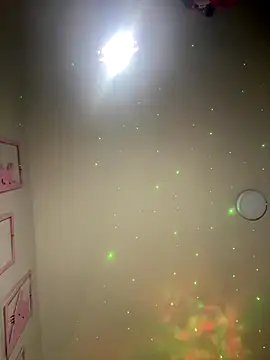 Kimmymadison- online show from December 17, 2025, 2:28 am