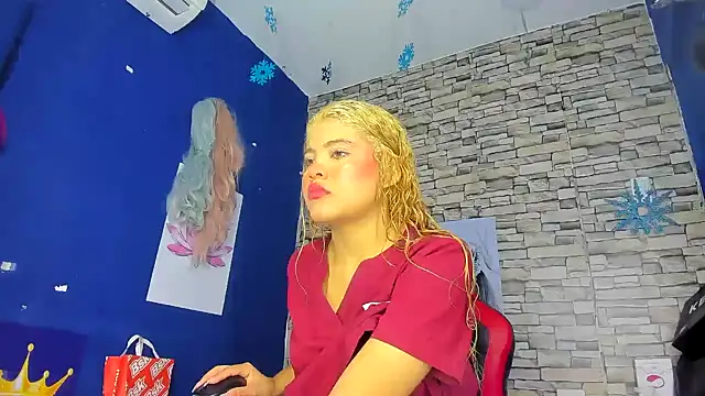 sofiacastillo01 online show from March 16, 2025, 1:06 pm