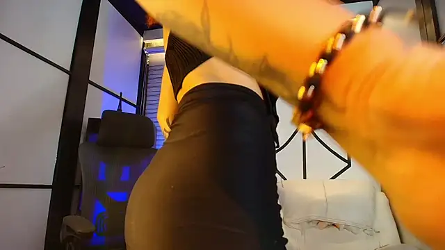 Snapshot of VictoriaRosse_ chatting on January 26, 2025, 2:14 am VictoriaRosse online show from January 26, 2025, 2:14 am