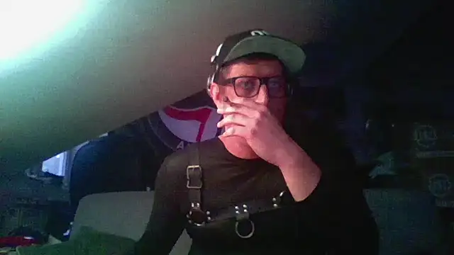 Bigthroaterboy online show from December 7, 2024, 2:35 pm