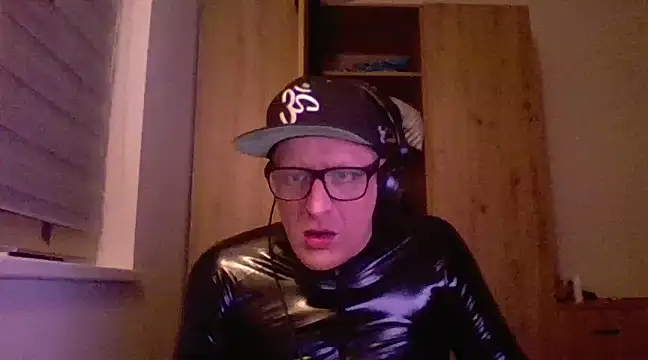 Bigthroaterboy online show from February 11, 2025, 8:10 pm