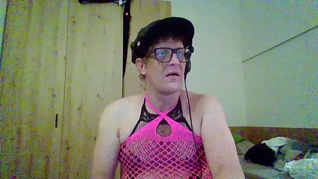 Bigthroaterboy online show from September 9, 2025, 4:23 am